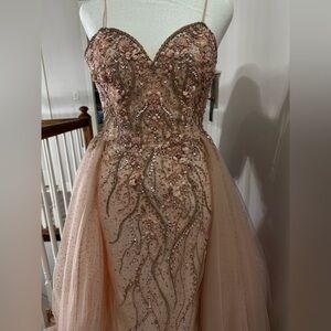 Brand New Camille La Vie Prom Dress – Size 2 (Blush Pink)
